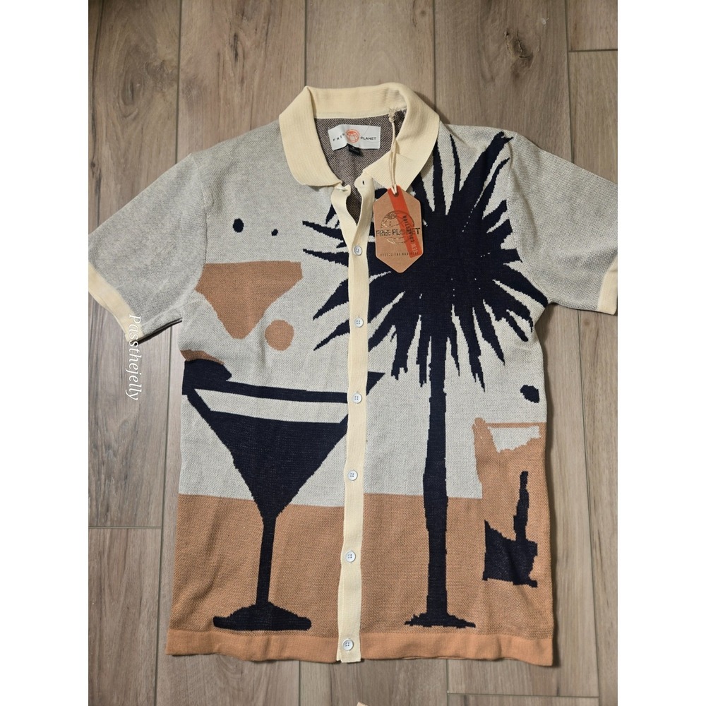 Free Planet Shirt Men's Small Crocheted Polo Graphic Button Crochet Old Money